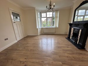 Lounge 1a- click for photo gallery